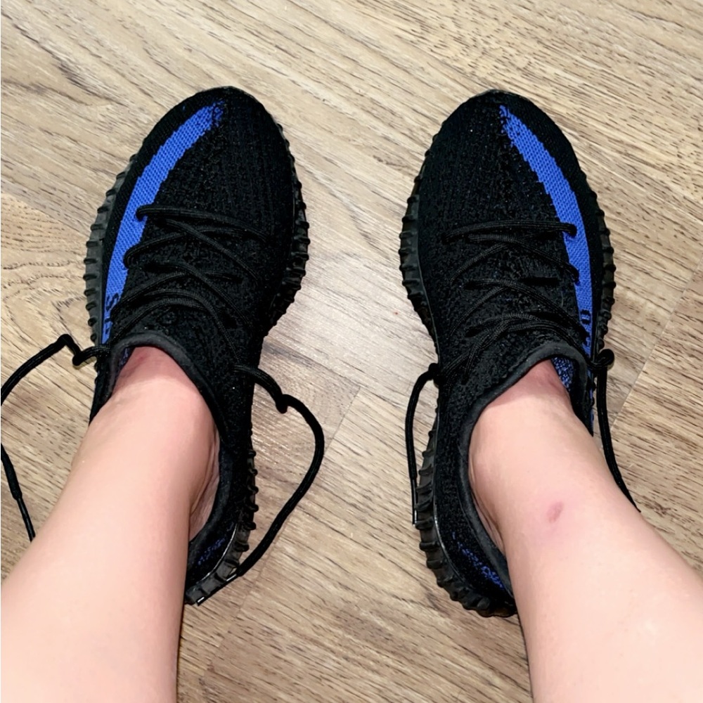 Yeezy Boost 350 V2 'Dazzling Blue 2022 size 6.5